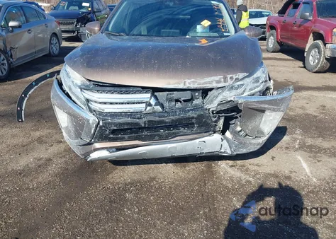 2018 Mitsubishi Eclipse Cross Sel z USA, uszkodzony, nr VIN JA4AT5AA8JZ042892